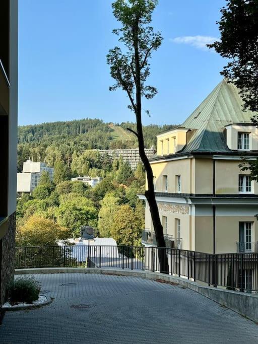Art & Sunski Studio Z Garazem Podziemnym Krynica-Zdrój Exterior foto