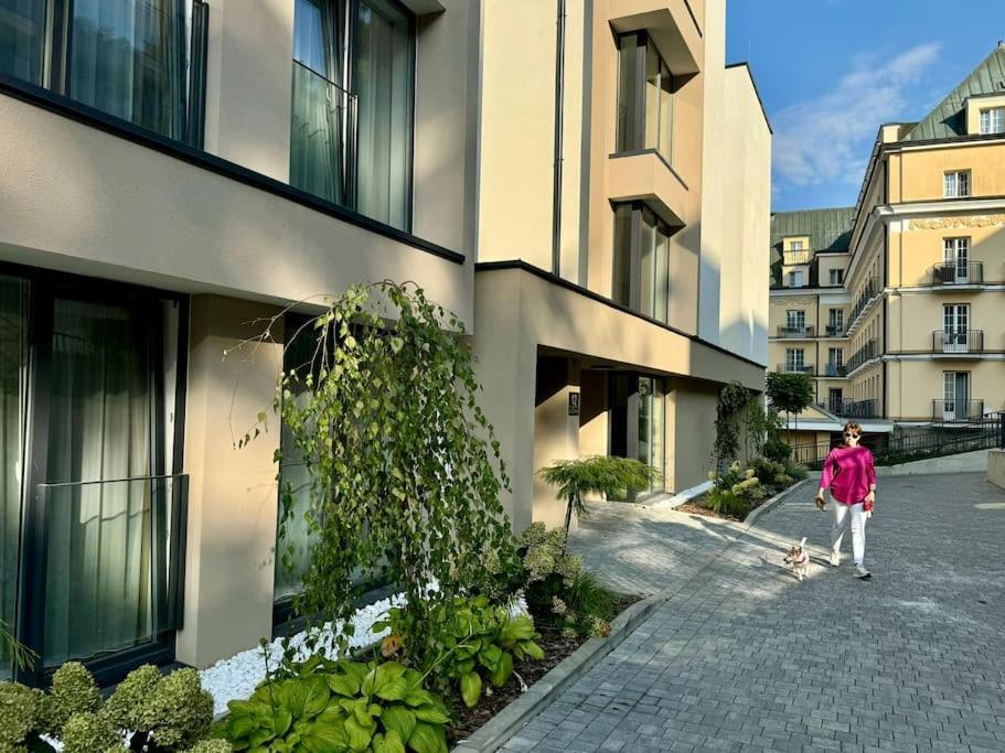 Art & Sunski Studio Z Garazem Podziemnym Krynica-Zdrój Exterior foto